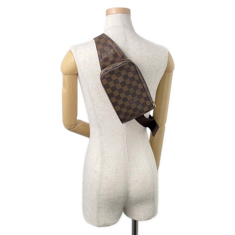 LOUIS VUITTON Authentic Brown Damier Shoulder Bag - Picture 5 of 15